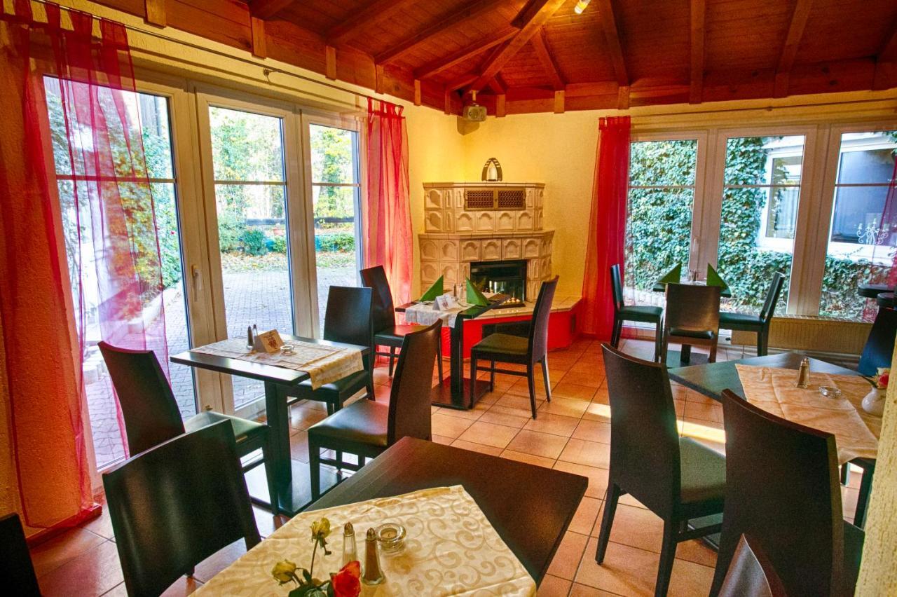 Hotel Rosengarten Leipzig-Naunhof מראה חיצוני תמונה